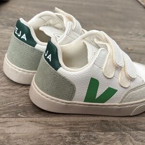 Toddler Veja shoes